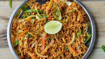 Noodles sadeko
